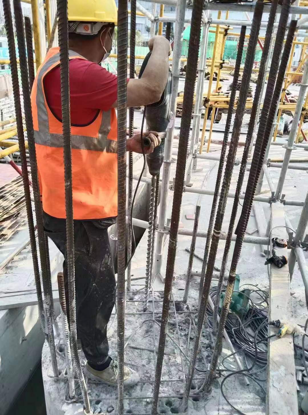 沙依巴克增大截面法加固框架柱施工方案